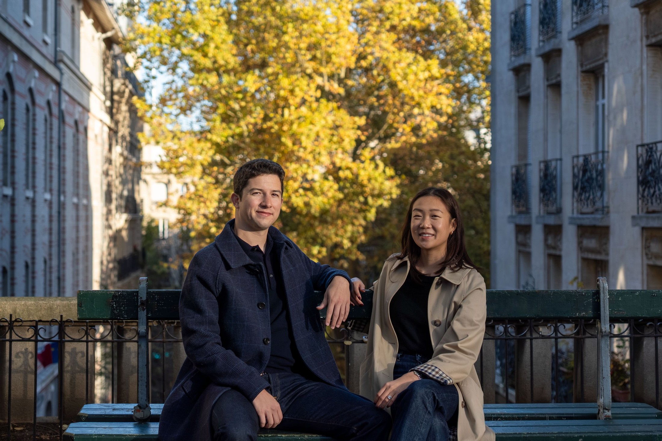 Couples and proposals in Paris