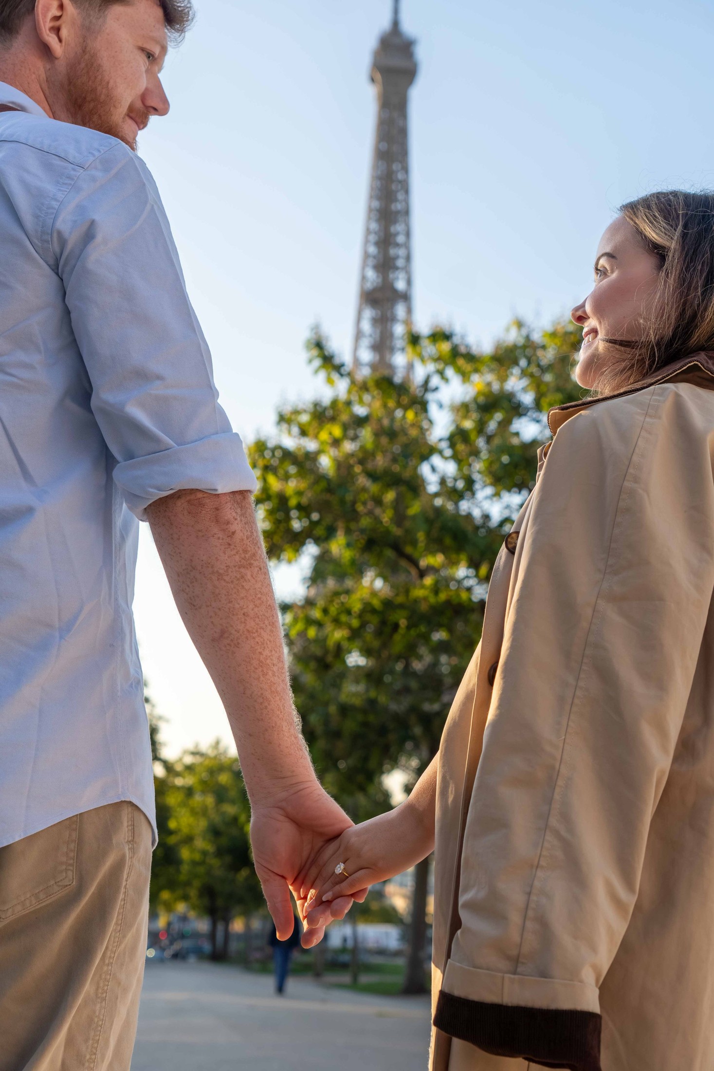 Couples and proposals in Paris