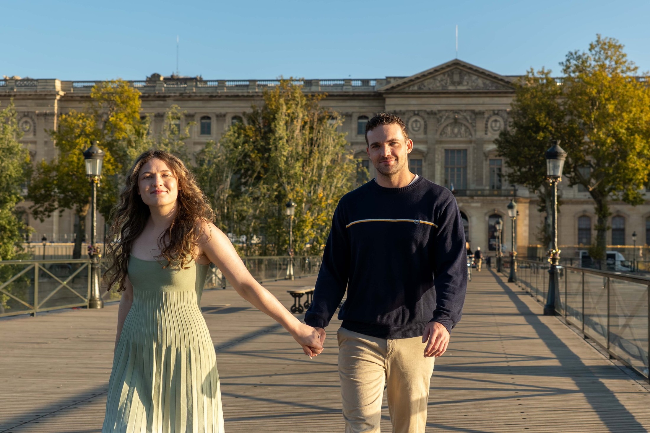 Couples and proposals in Paris