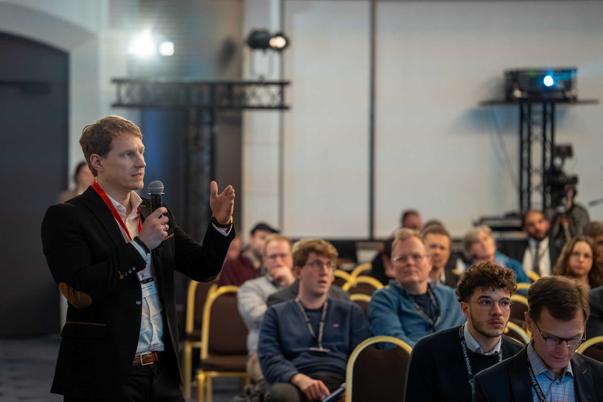 Corporate speaker at an event in Paris